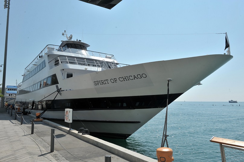 Spirt of Chicago cruise ship