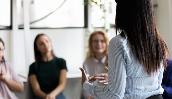 a community manager teaching association management