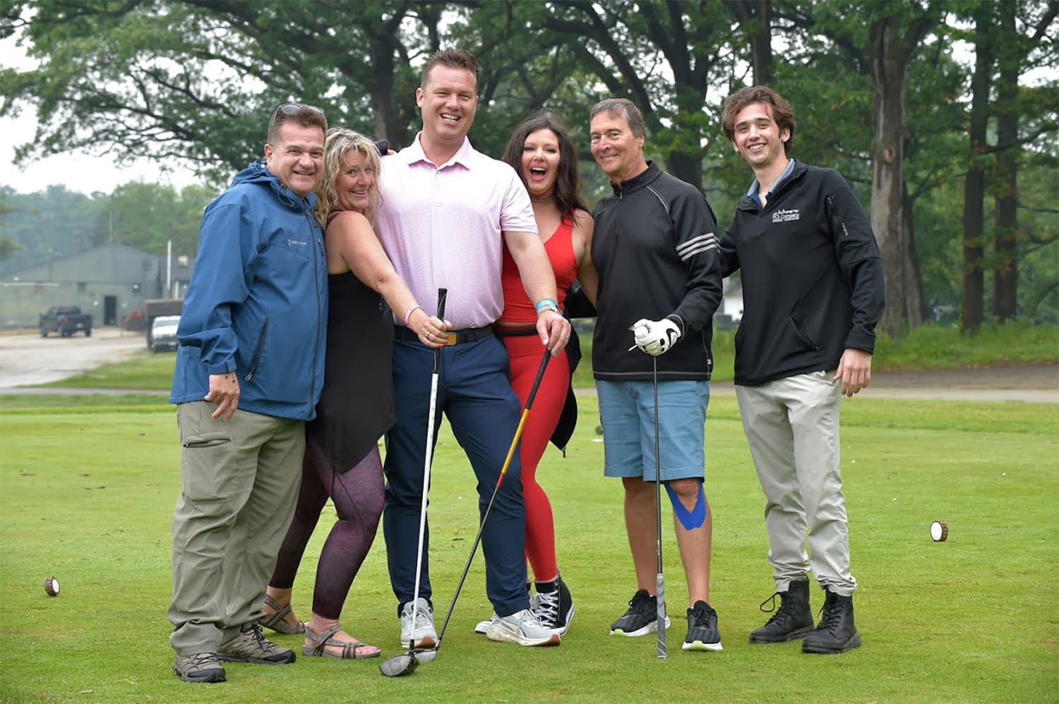 Golfers posing for a group photo