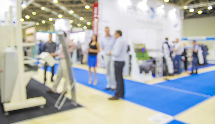 expo with blurry overlay