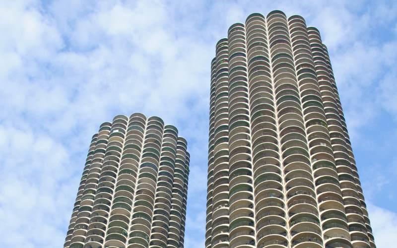 The "corn cob" towers in Chicago, IL